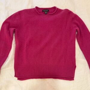 Saks Fifth Avenue Rolled Edge Crewneck 100% Cashmere Sweater Size Small Pink